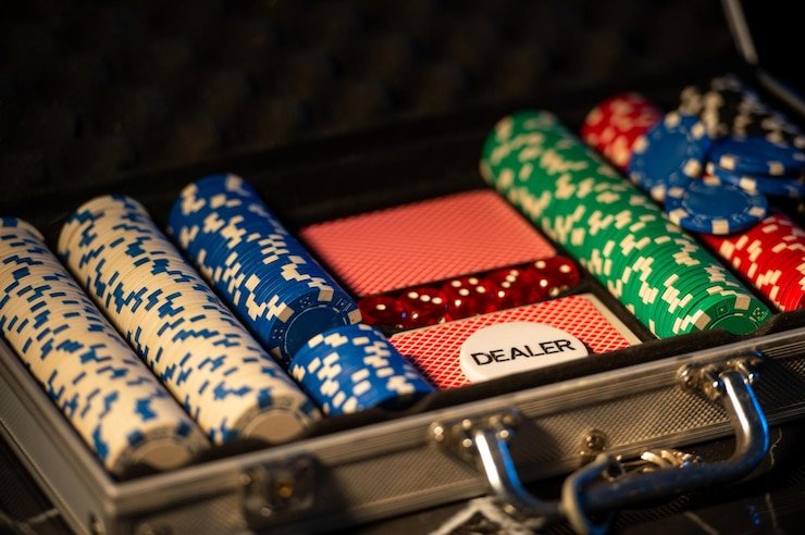 kakaslot Domino QQ Table